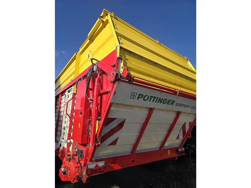 Photo 4. Pottinger Europrofi 5510D wagon