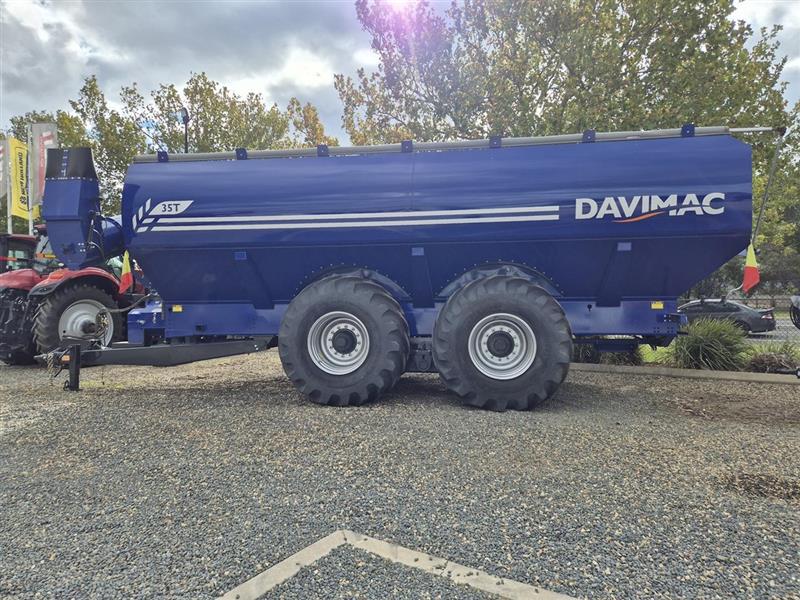 Photo 5. Davimac 35T dual axle chaser bin