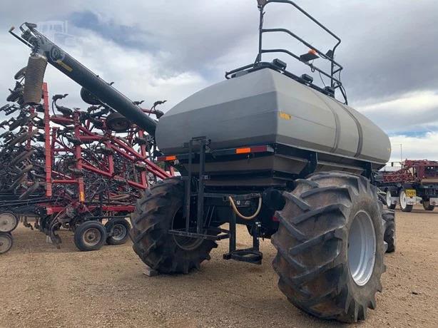 Photo 4. Flexi-Coil 3850 TBH Air Cart