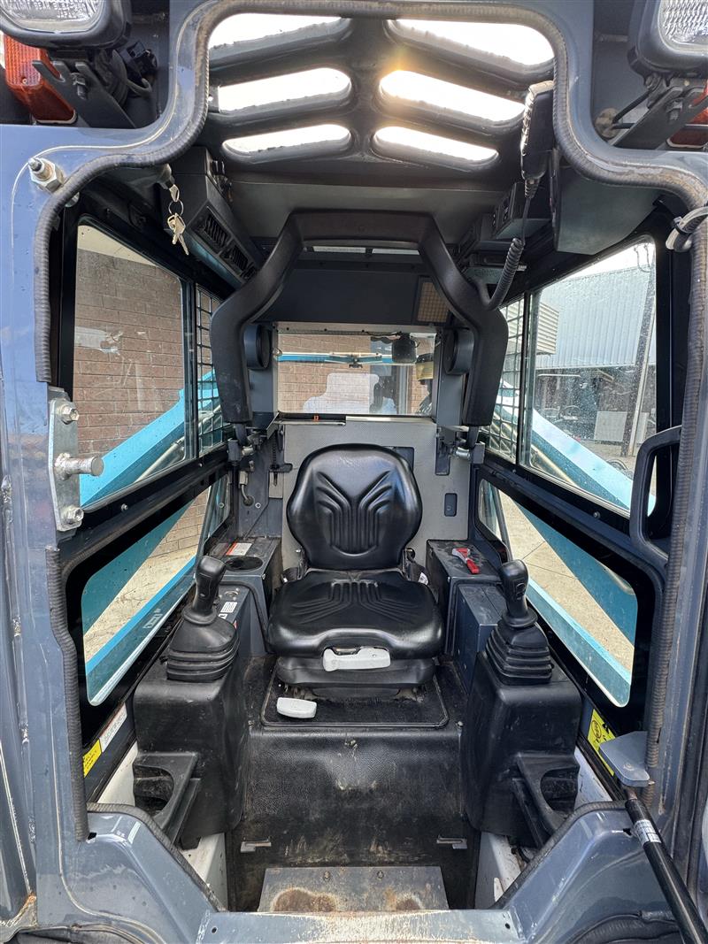 Photo 2. Toyota Huski 5SDK10 Skid Steer Loader 2021
