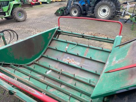 Photo 2. Truline Round Bale Feeder