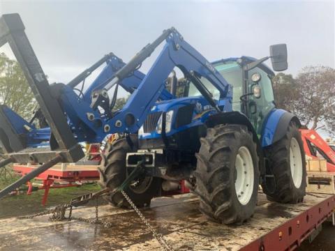Photo 2. New Holland T5.105 tractor