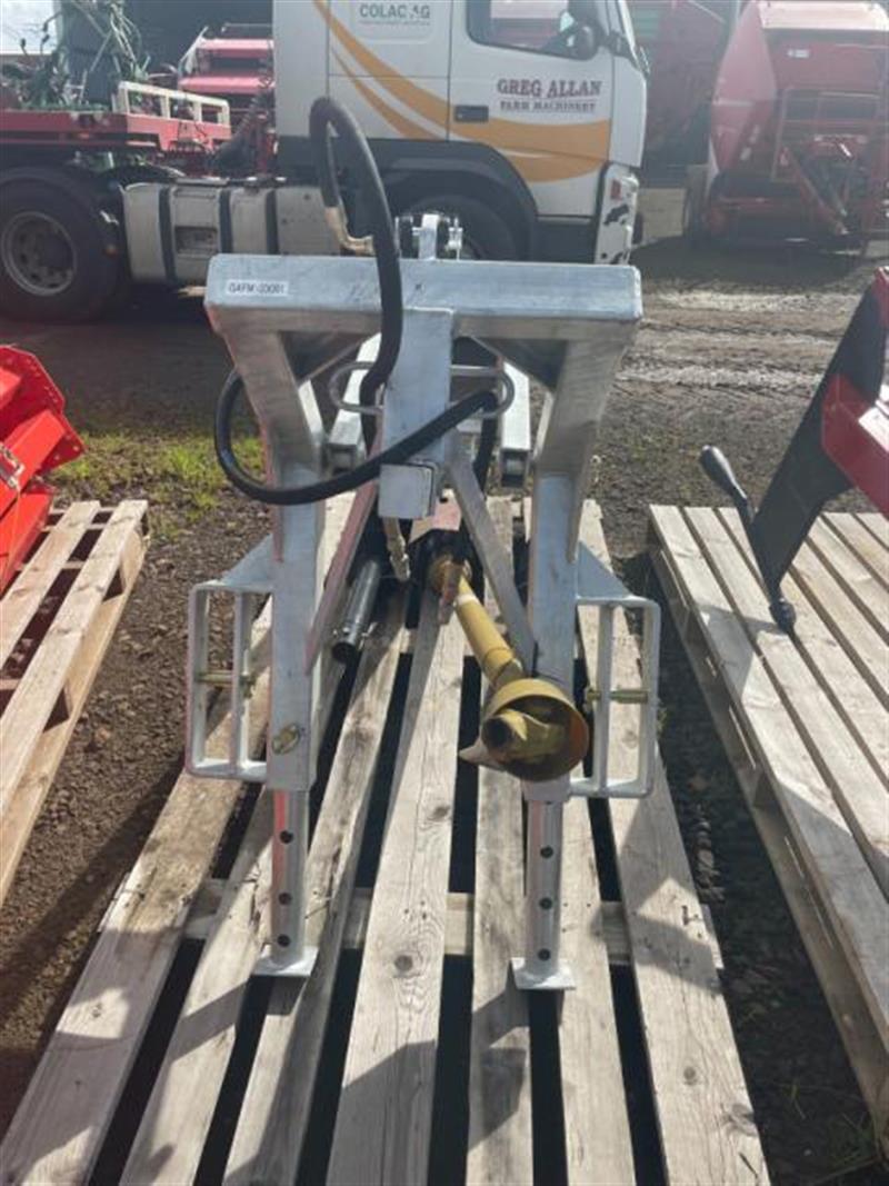 Daken Post Hole Digger, Loaders Excavators Daken VIC Power Farming