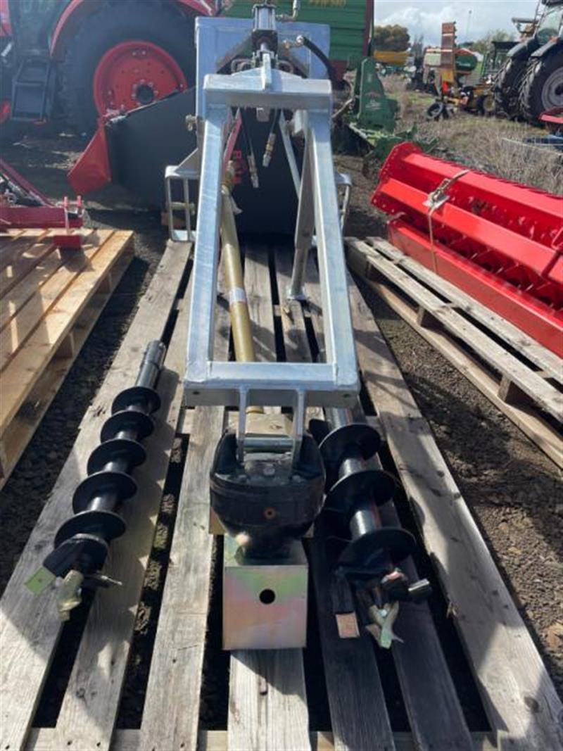 Daken Post Hole Digger, Loaders Excavators Daken VIC Power Farming
