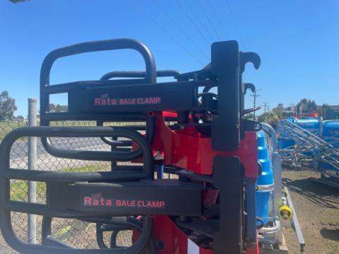 Photo 3. Rata Soft Hands bale grab