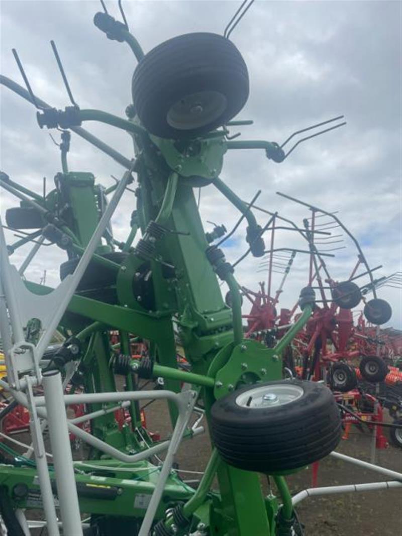 Photo 2. Samasz P8.89 tedder