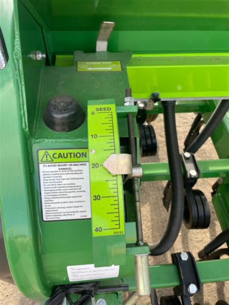 Aitchison SEEDMATIC 4024CT airseeder, Seeding Tillage Aitchison VIC