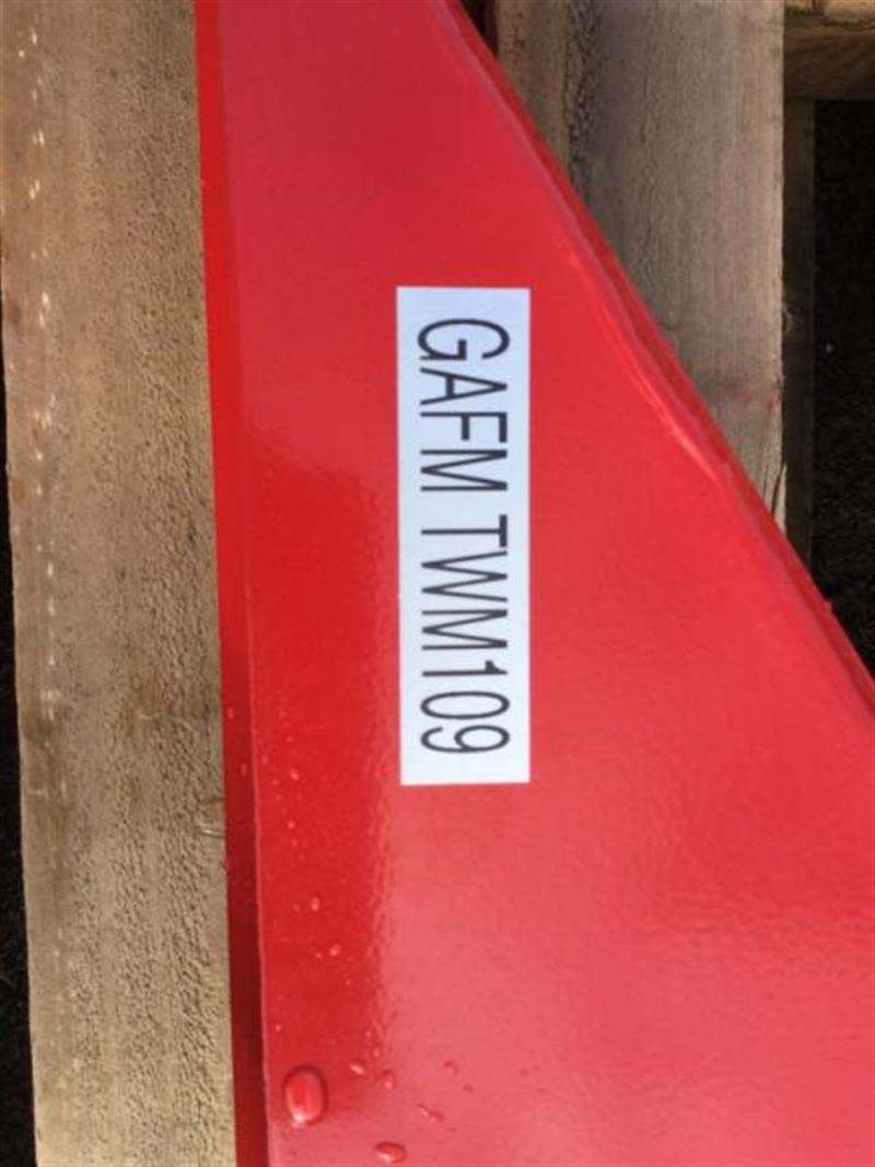 TWM 10' LEVELING bar, Loaders Excavators TWM VIC Power Farming