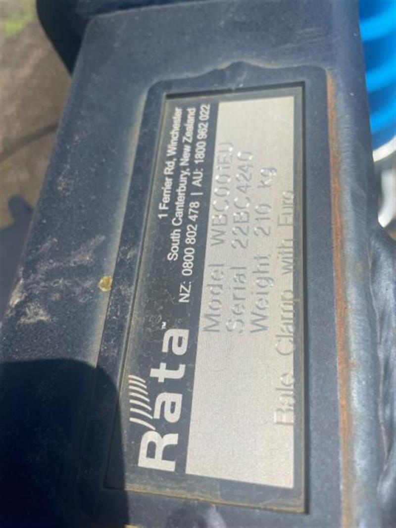 Photo 4. Rata Soft Hands bale grab