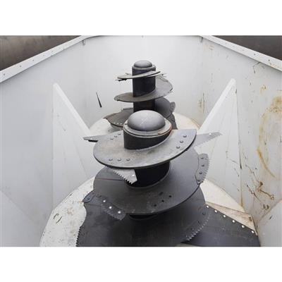 Photo 5. PENTA 6030SD TMR MIXER WAGON