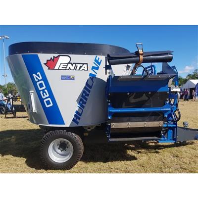 Photo 2. PENTA 2030 TMR MIXER WAGON
