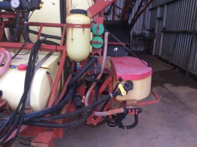 Photo 3. Hardi Commander 4000L boom sprayer