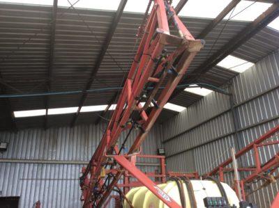 Photo 5. Hardi Commander 4000L boom sprayer
