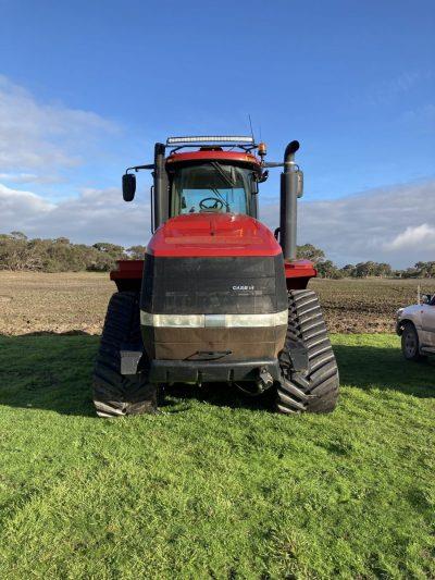 Photo 2. Case IH Steiger 450 Quadtrac track tractor