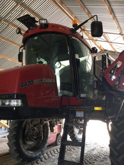 Photo 5. Case IH 4420 PATRIOT self prpelled sprayer