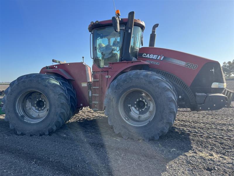 Photo 3. Case IH Steiger 500 tractor