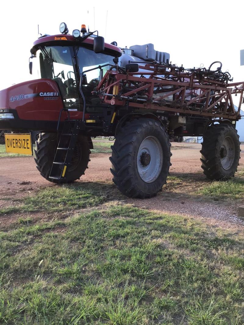 Case IH 4430 self propelled sprayer, Sprayers & Equipment Case