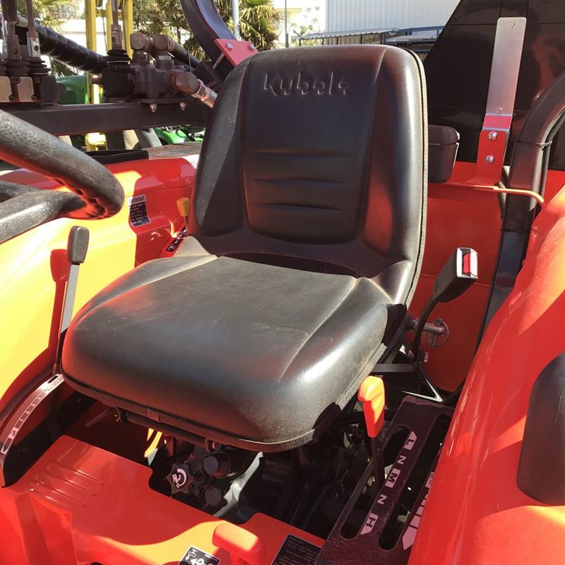 Kubota L3800 tractor, Tractors Kubota VIC Power Farming