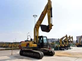 Photo 3. Lovol FR260D 26T excavator