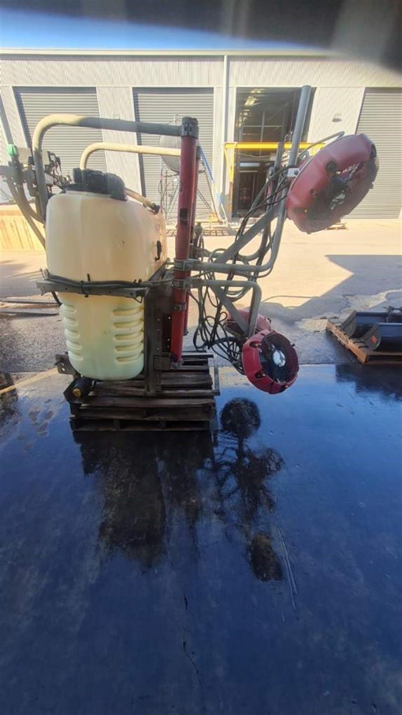 Photo 4. Croplands HL700QS-Q4 Quantum Mist Sprayer