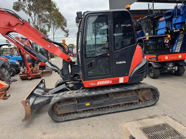 Photo 2. Kubota KX080-3 super series excavator