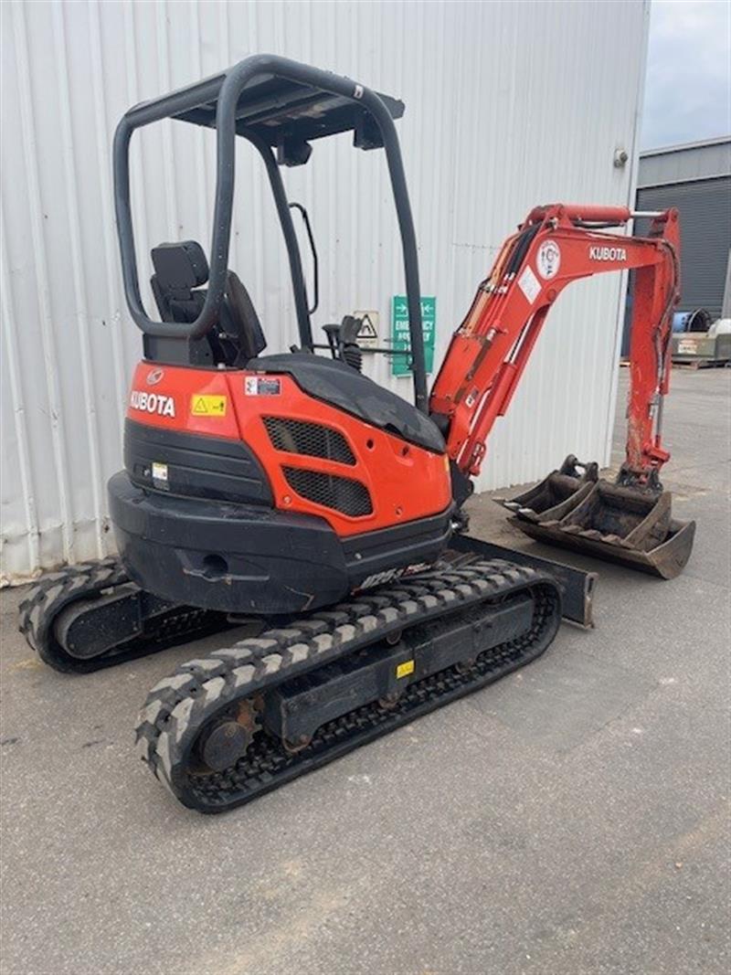 Photo 2. Kubota U25-3 HG mini excavator