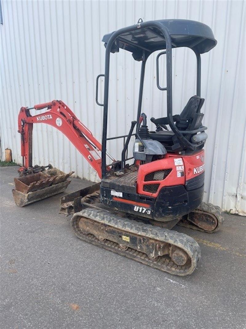 Photo 2. Kubota U17-3 mini excavator