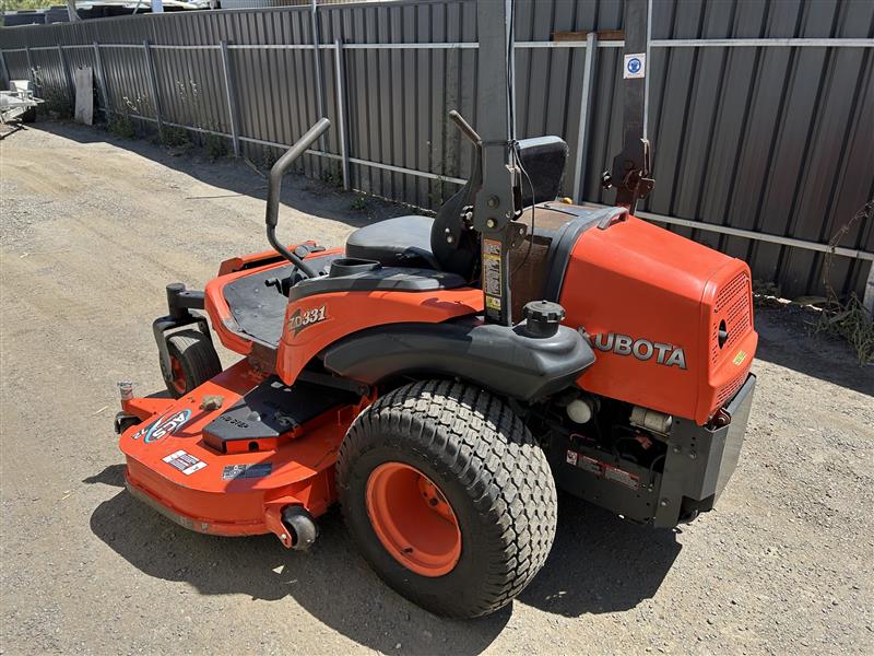 Photo 3. Kubota ZD331 Zero Turn Mower