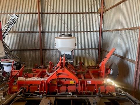 Photo 2. Kubota CD1301