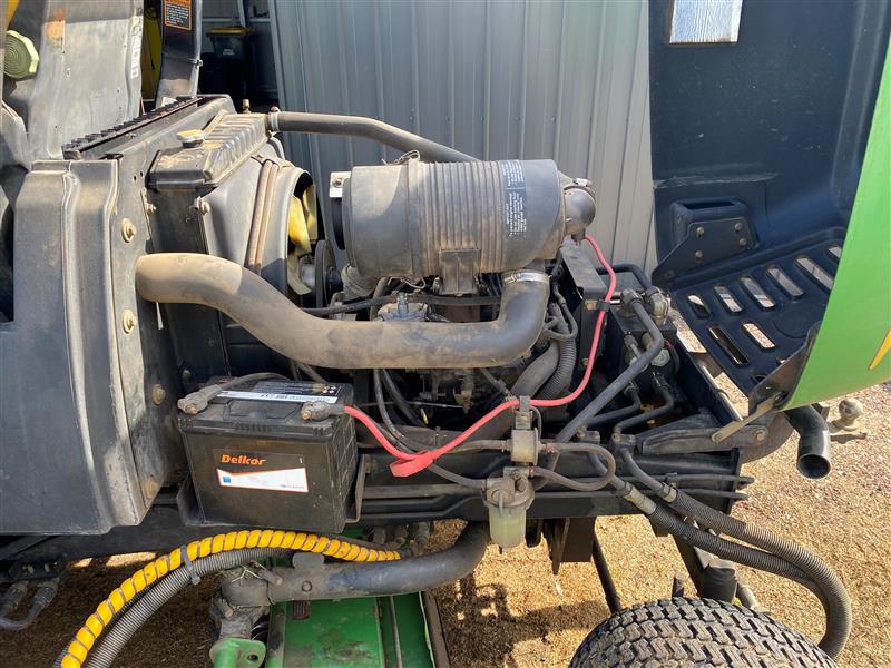 Photo 4. John Deere 353C Fairway Mower