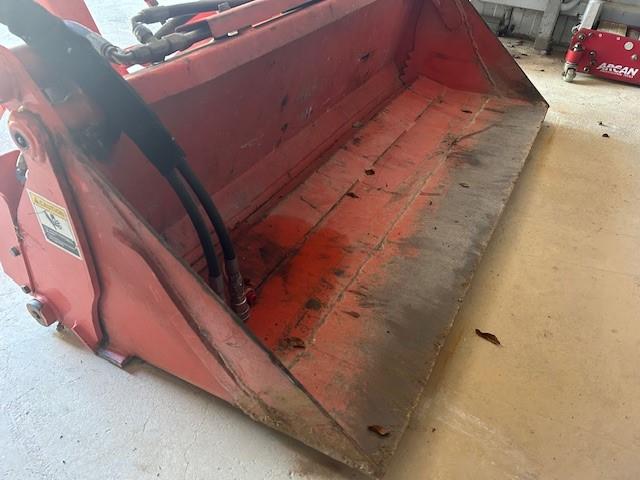 Photo 5. Kubota BX2370 Tractor