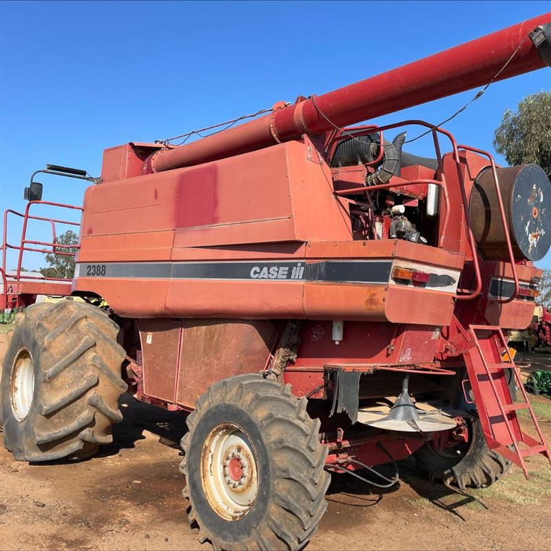 Photo 3. International/Case IH 2388 combine harvester