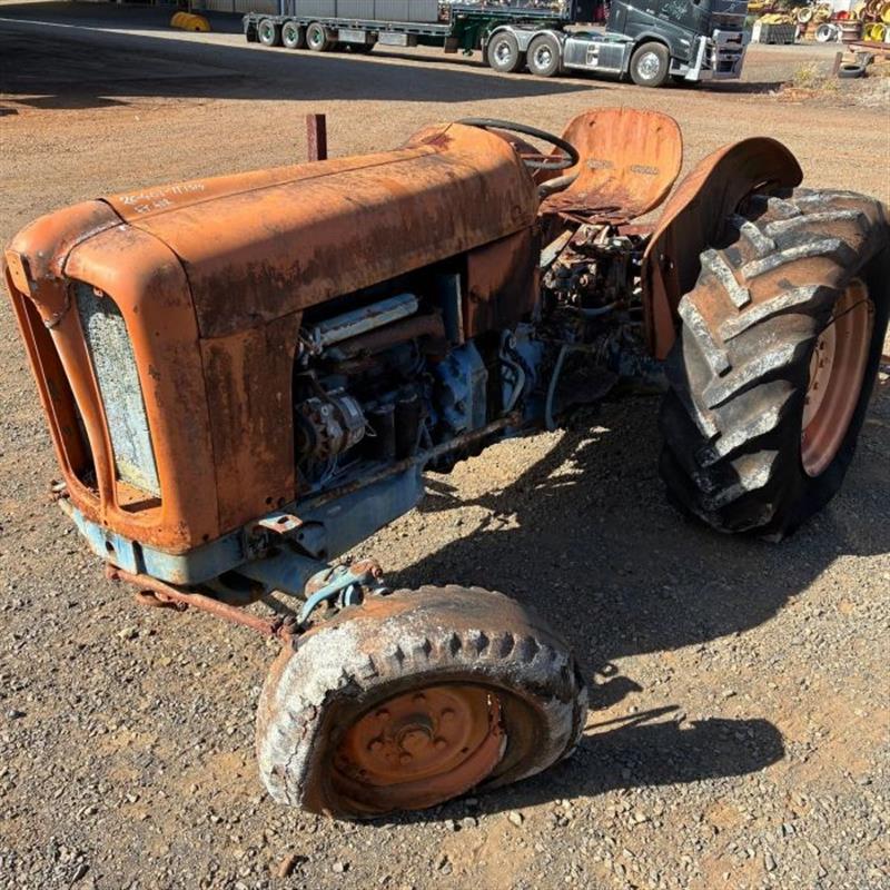 Fiat Tractor 411R